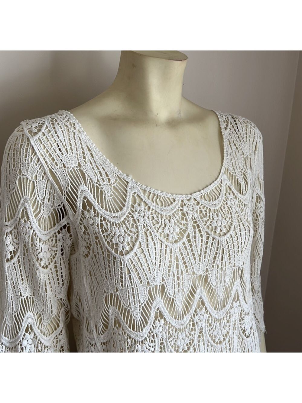 NWT Subtle Luxury Women’s Crochet 3/4 Sleeve Top Boho Glam Cream White S/M - Picture 2 of 14